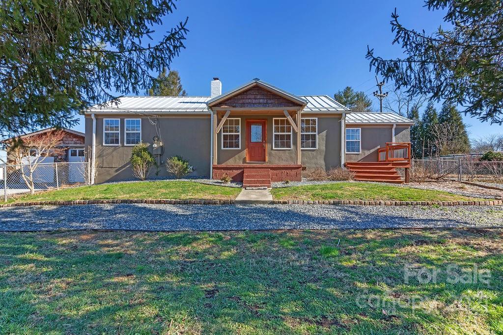 125 Summit Avenue Brevard NC 28712