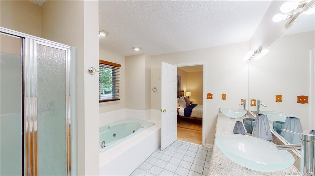 41 Forest Knoll Drive Weaverville NC 28787