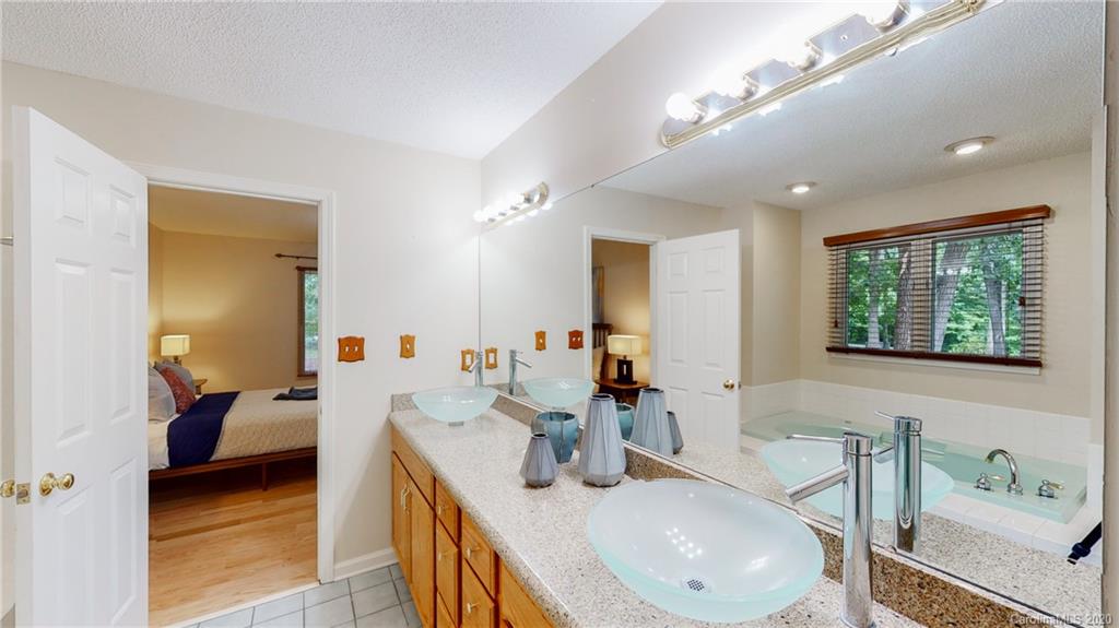 41 Forest Knoll Drive Weaverville NC 28787