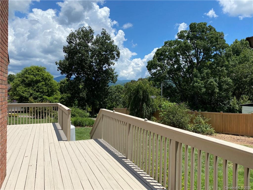 41 Forest Knoll Drive Weaverville NC 28787