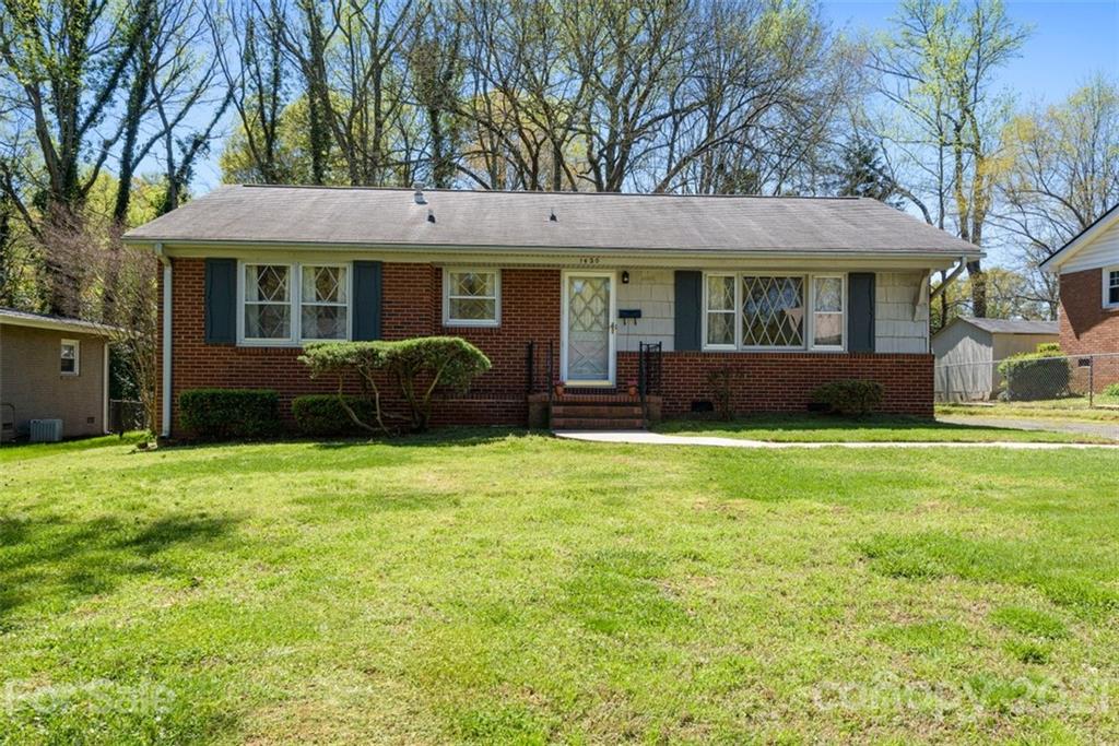 1420 Edgewater Drive Charlotte NC 28210