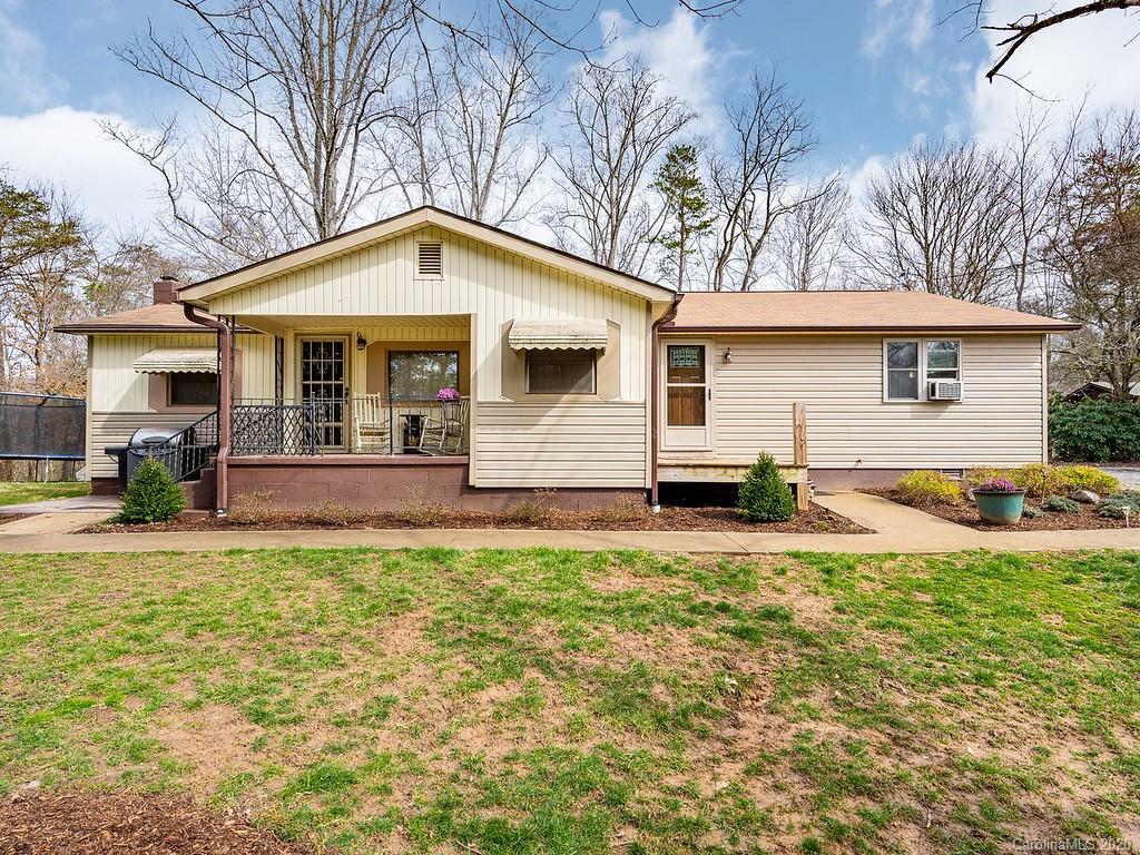 17 Robinwood Road Weaverville NC 28787