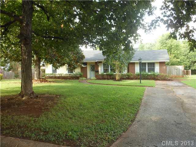 813 Cooper Drive Charlotte NC 28210