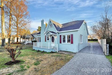3820 Freedom Drive Charlotte NC 28208