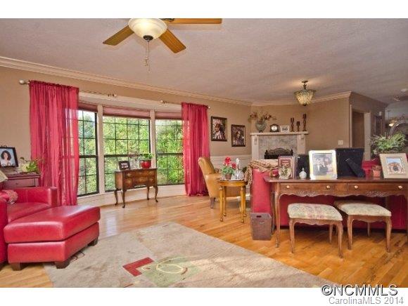 89 Hidden Falls Drive Asheville NC 28804