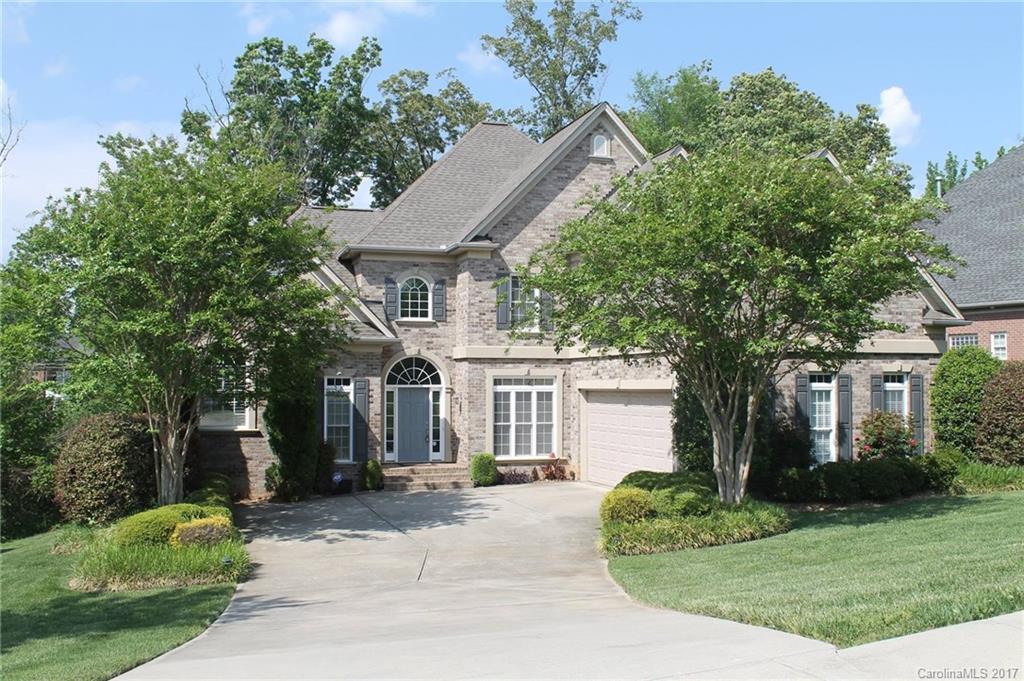 8947 Landsdowne Avenue Harrisburg NC 28075