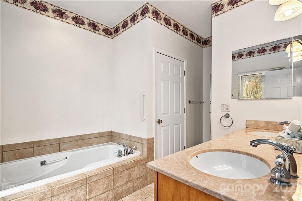 206 Blue Ridge Vista Asheville NC 28805