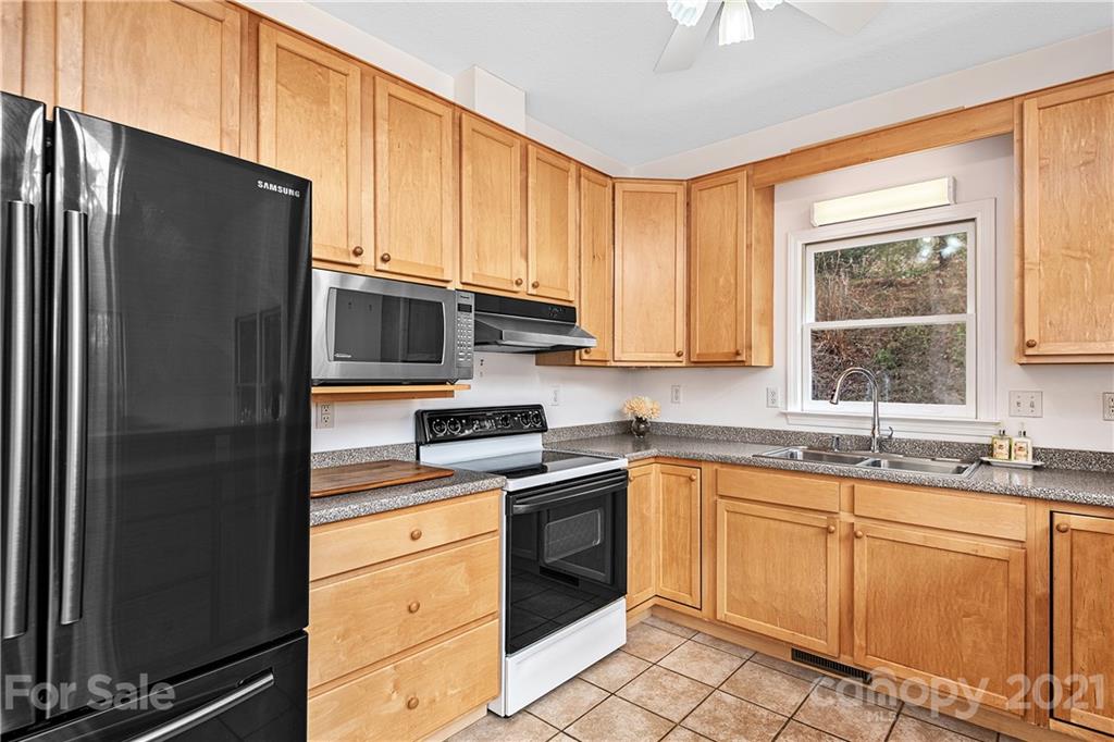 206 Blue Ridge Vista Asheville NC 28805
