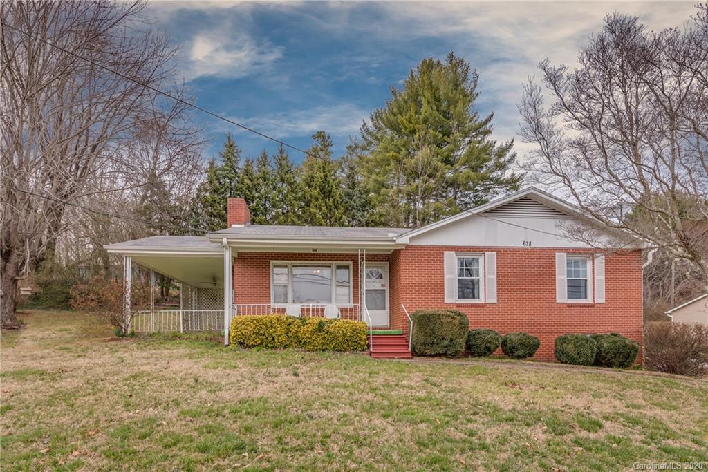 628 Enka Lake Road Candler NC 28715