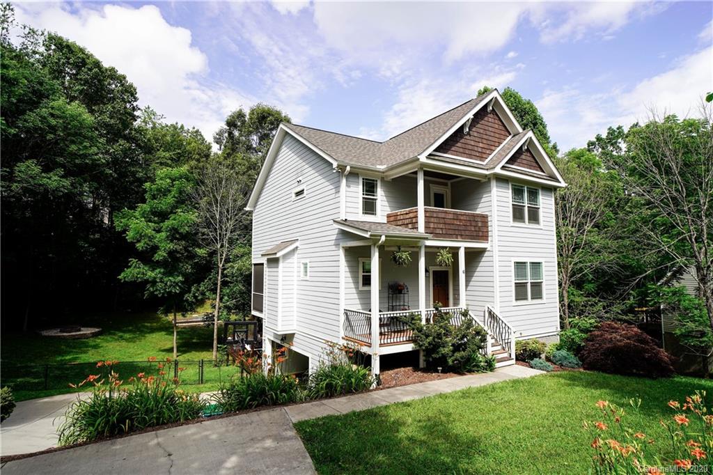 6 E Rolling Acres Drive Weaverville NC 28787