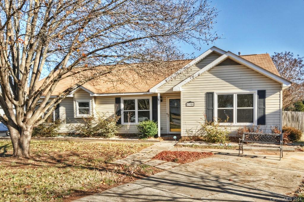 13906 Glendevon Court Charlotte NC 28273