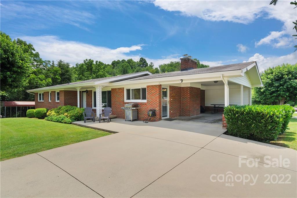 64 Club View Drive Waynesville NC 28786