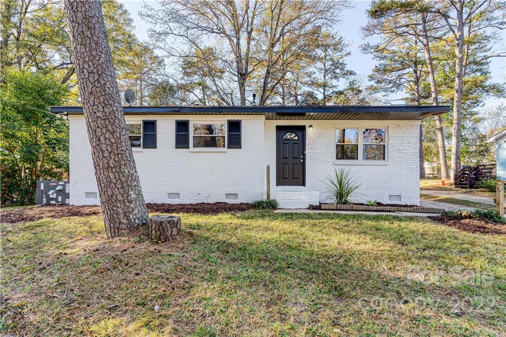 9323 Feldbank Drive Charlotte NC 28216