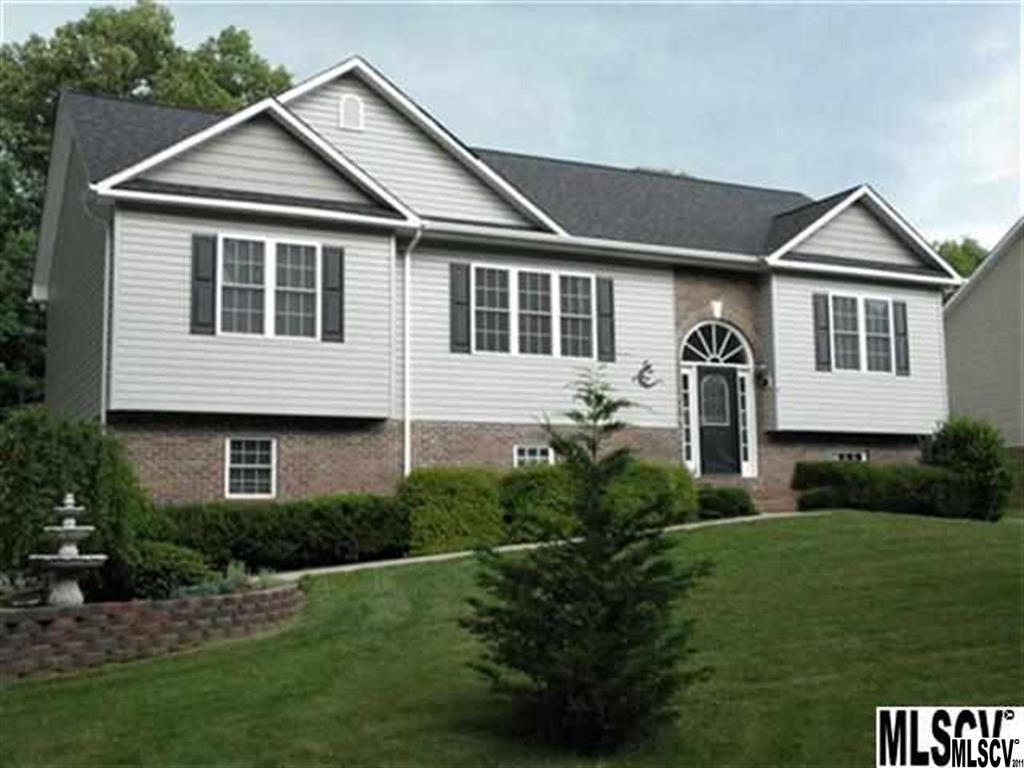 1121 24th Avenue Place NE Hickory NC 28601