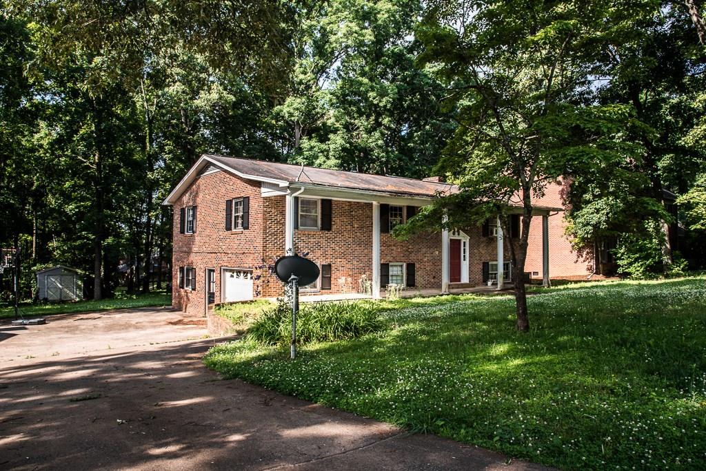 1220 18th Avenue Ne Hickory NC 28601