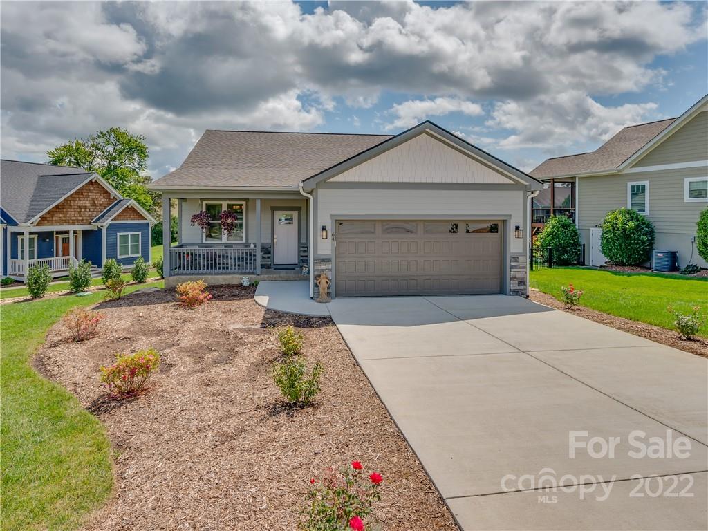 64 Foundry Lane Hendersonville NC 28792