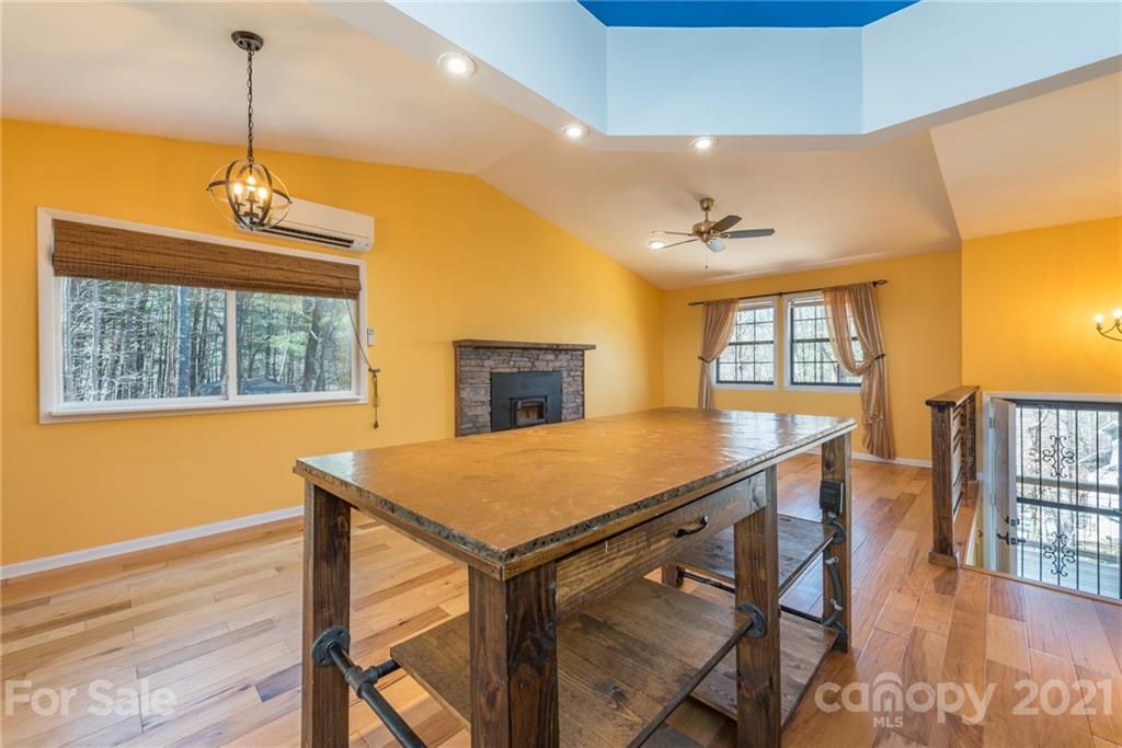 91 Deep Woods Road Weaverville NC 28787