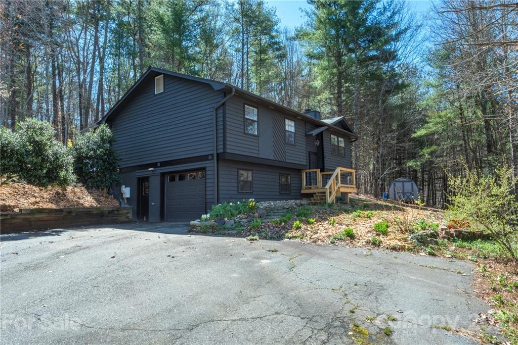 91 Deep Woods Road Weaverville NC 28787