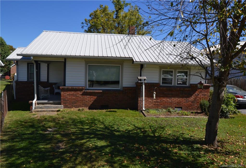 457 Riverbend Street Waynesville NC 28786