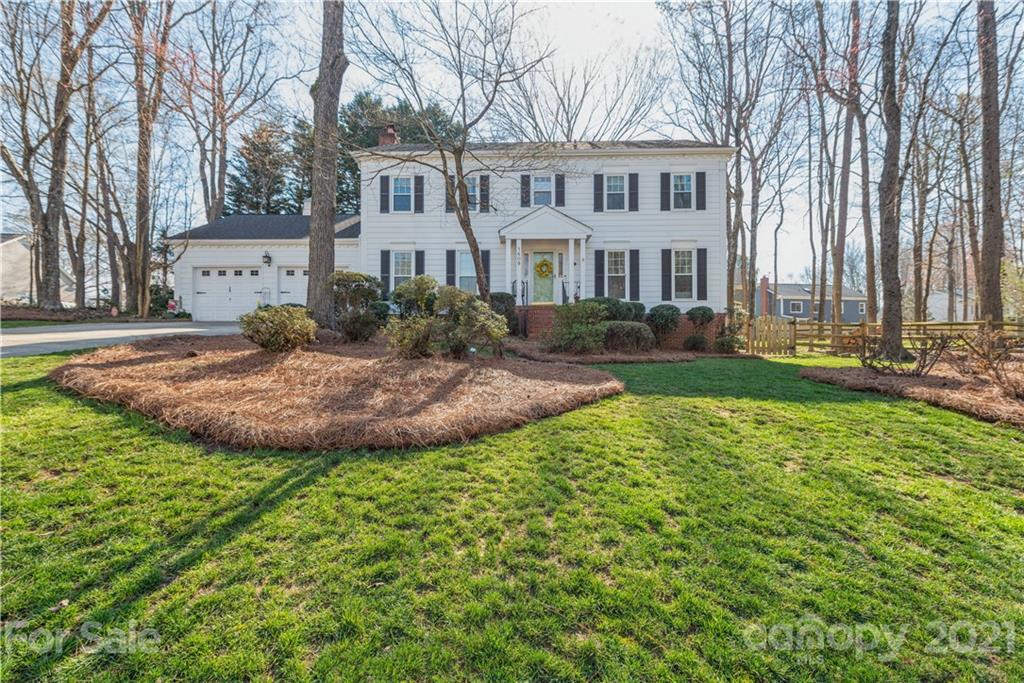 1409 Ashstead Lane Matthews NC 28105