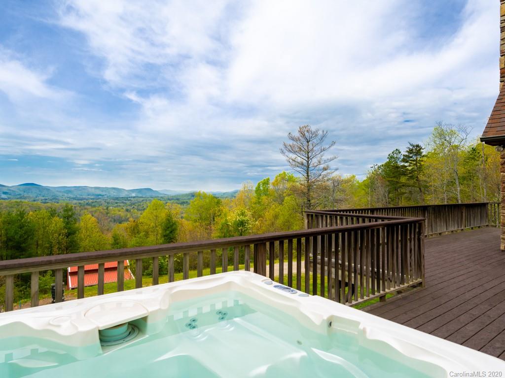 24 Bobcat Lane Fairview NC 28730