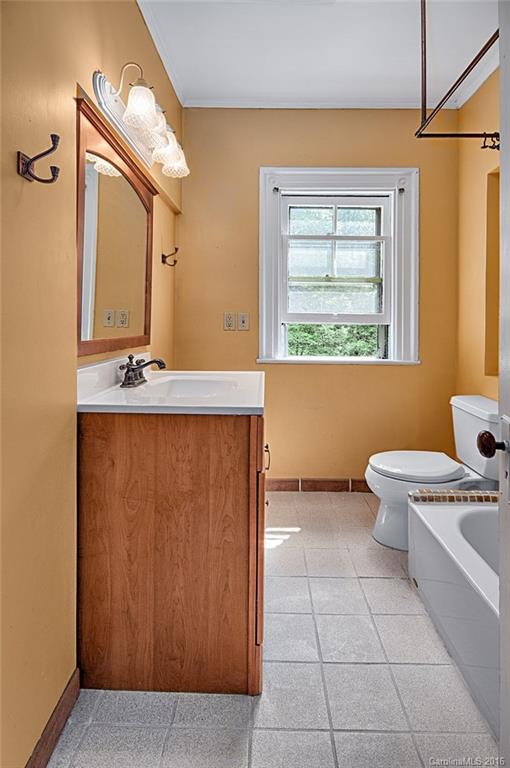 5 Howland Road Asheville NC 28804