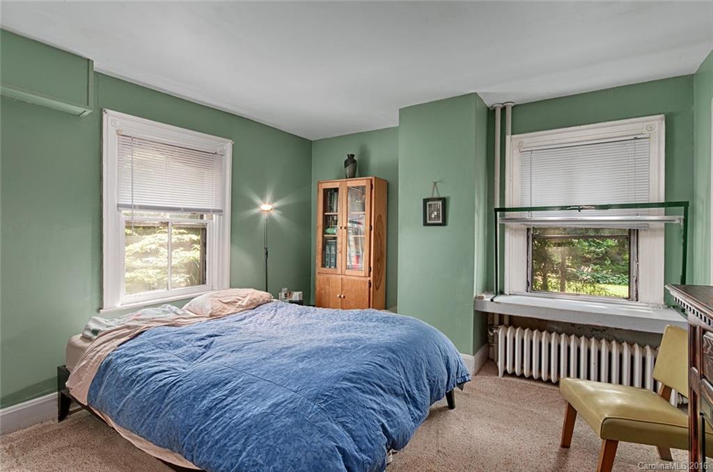 5 Howland Road Asheville NC 28804