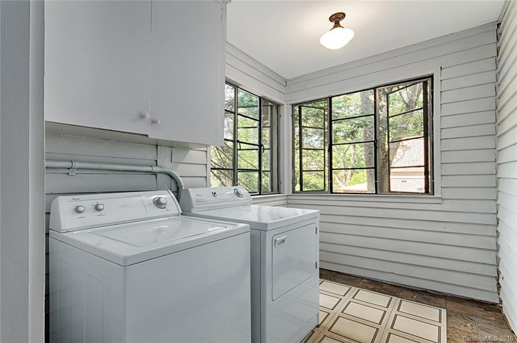5 Howland Road Asheville NC 28804