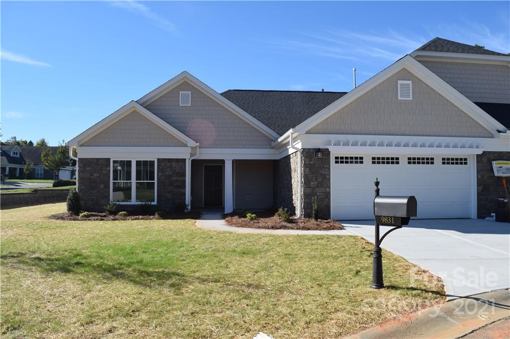 9831 Springholm Drive Charlotte NC 28278