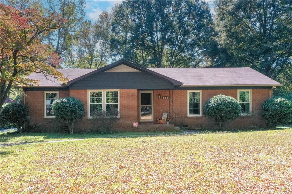 1232 Marlwood Circle Charlotte NC 28227