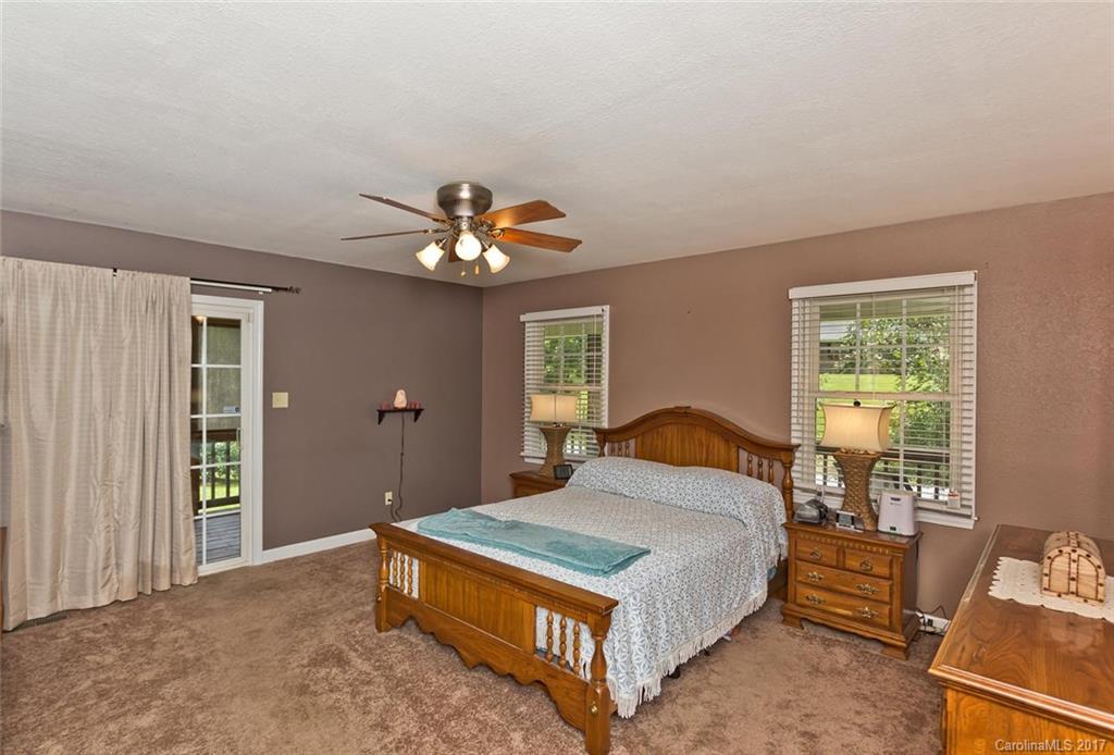 625 Brook Knoll Circle Weaverville NC 28787