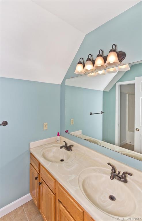 625 Brook Knoll Circle Weaverville NC 28787