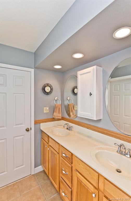 625 Brook Knoll Circle Weaverville NC 28787