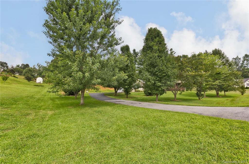 625 Brook Knoll Circle Weaverville NC 28787