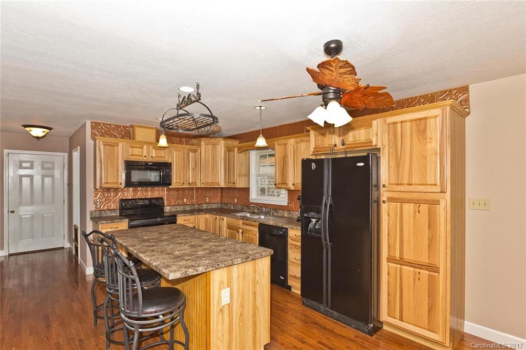 625 Brook Knoll Circle Weaverville NC 28787