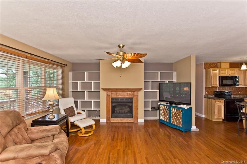 625 Brook Knoll Circle Weaverville NC 28787