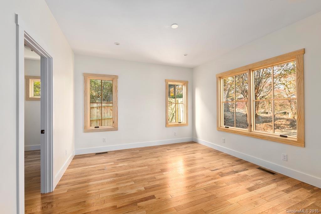 62 Millbrook Road Asheville NC 28806