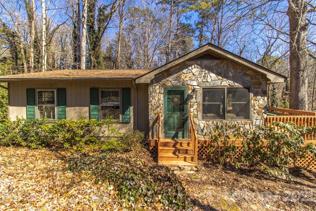 6 Angus Lane Asheville NC 28805