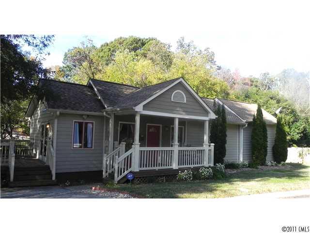 1559 Tippah Park Court Charlotte NC 28205