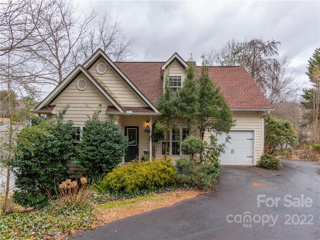 6 Friendly Way Asheville NC 28806