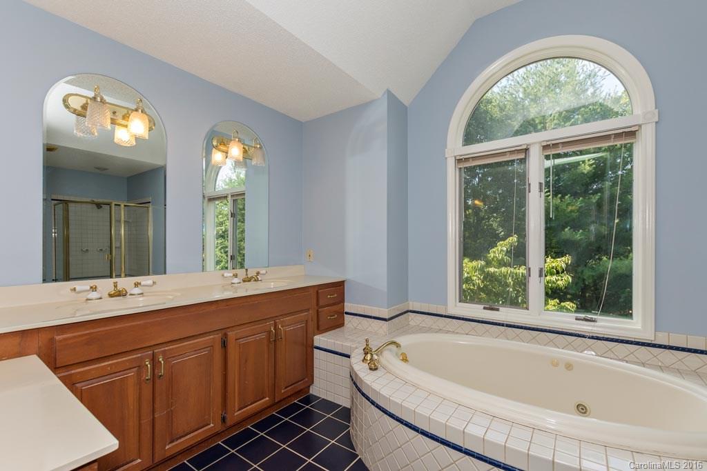 6 Shadowbrook Drive Weaverville NC 28787