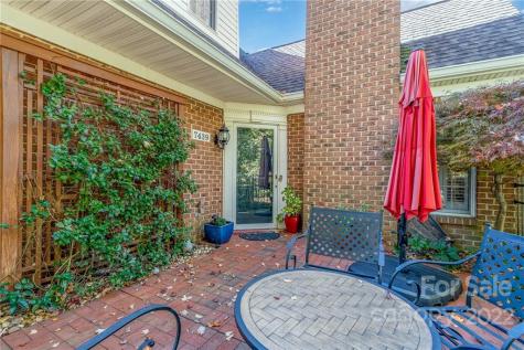7439 Hurstbourne Green Drive Charlotte NC 28277