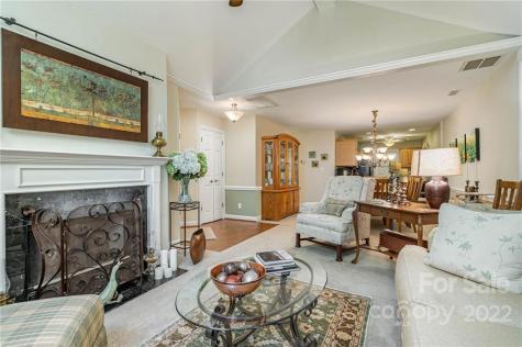 7439 Hurstbourne Green Drive Charlotte NC 28277