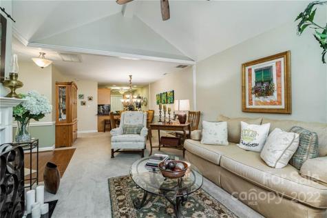 7439 Hurstbourne Green Drive Charlotte NC 28277