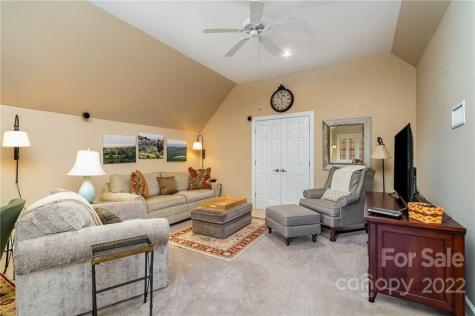 7439 Hurstbourne Green Drive Charlotte NC 28277