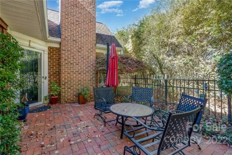 7439 Hurstbourne Green Drive Charlotte NC 28277