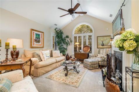 7439 Hurstbourne Green Drive Charlotte NC 28277