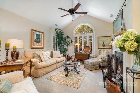 7439 Hurstbourne Green Drive Charlotte NC 28277