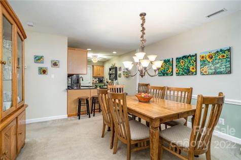 7439 Hurstbourne Green Drive Charlotte NC 28277