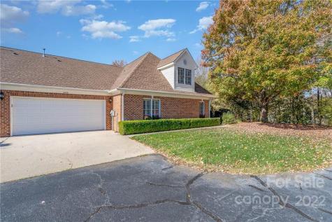 7439 Hurstbourne Green Drive Charlotte NC 28277